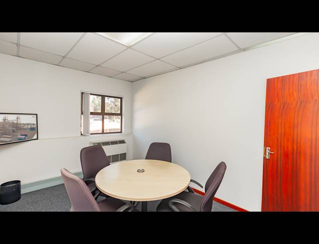255M² OFFICE FOR SALE IN ROBINDALE